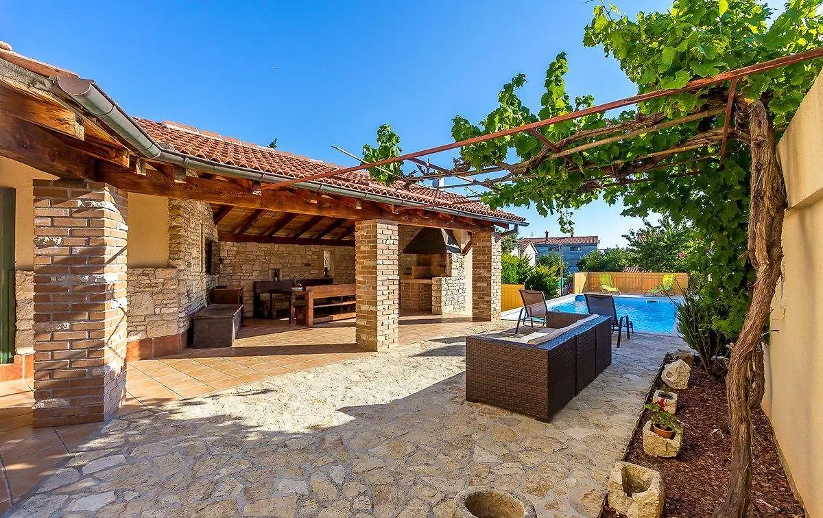 Villa Teresa Medulin 0*,