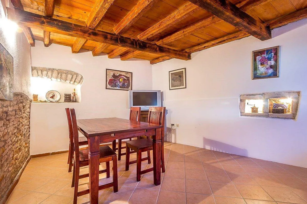 Villa Teresa Medulin 0*,