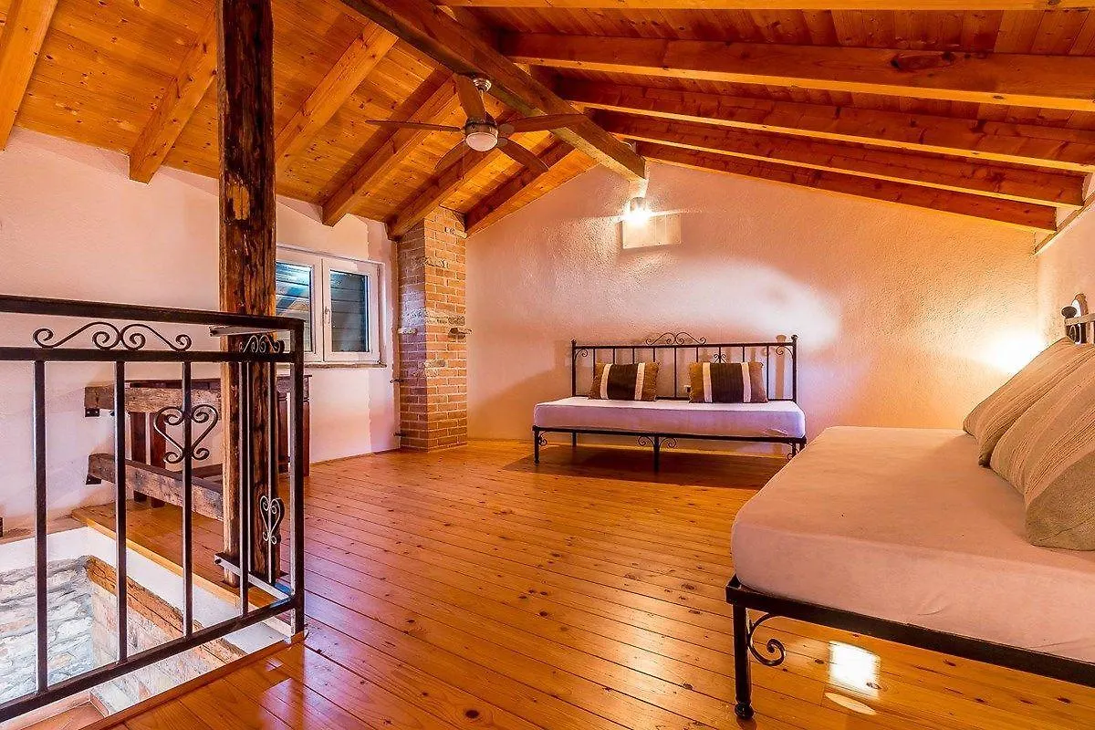 Villa Teresa ميدولين بيت للعطل